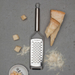 Alternative view of Microplane - Reibe "Professional" - 2-Wege Schneide mittelgroß