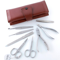 Alternative view of Alpen - Manikürset "Rolle" mit Druckknopf, 9-tlg., inox. (matt), Rindsleder, Bordeauxrot - 6839R-BORDEAUX