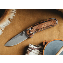 Alternative view of Benchmade - North Fork 15032