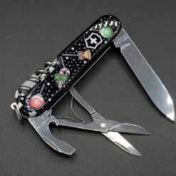 Alternative view of Victorinox - The Sharp Knife Club - Compact Winter Magic 3D