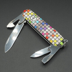 Victorinox - The Sharp Knife Club - Spartan, Grey 3D
